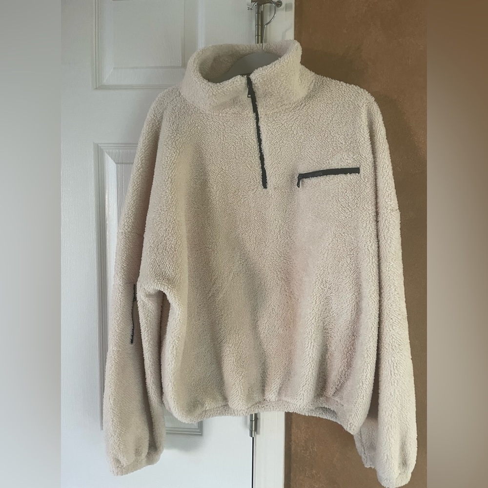 Express quarter zip fuzzy- size M.